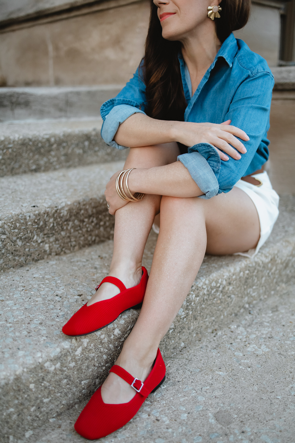 how to roll up your shirt sleeves